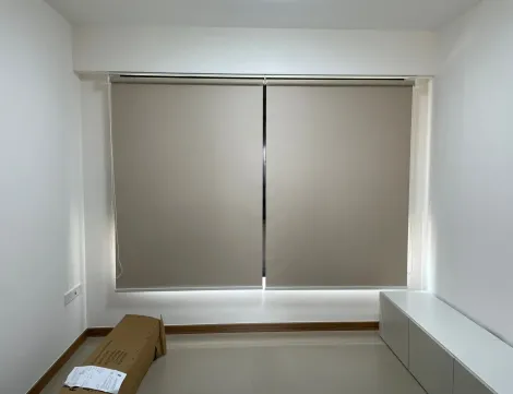 bto-living-room-roller-blinds
