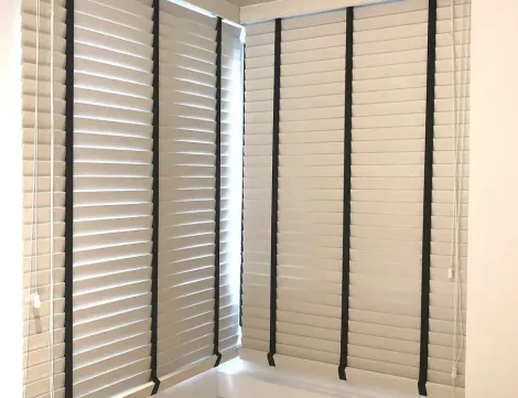 black-and-white-venetian-blinds
