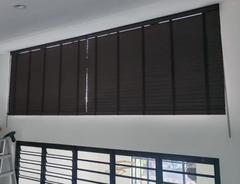 blackout-curve-venetian-blinds
