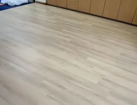 vinyl-flooring-golden-oak-2