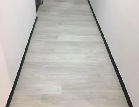 vinyl-flooring-golden-oak
