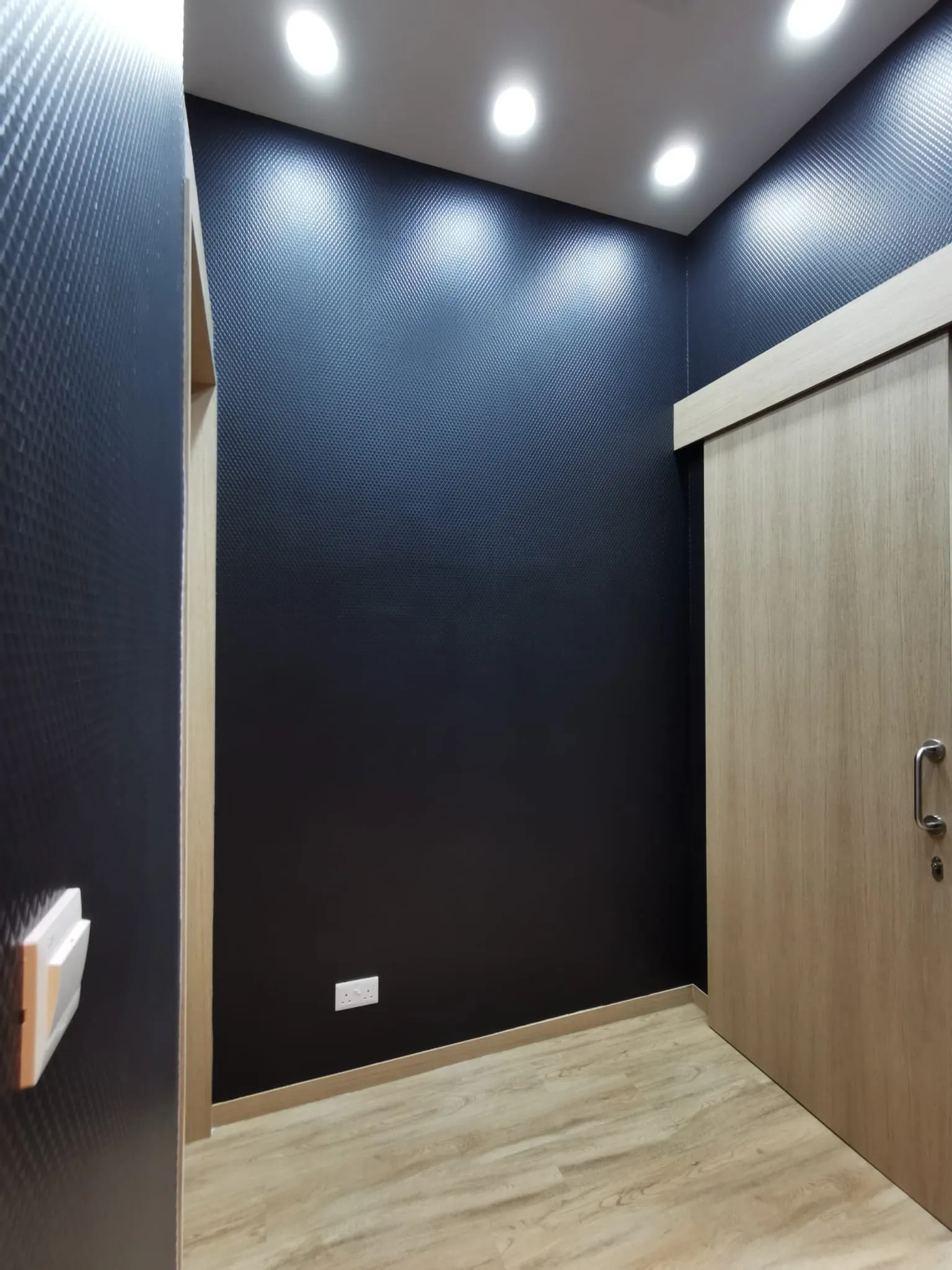 minimalist navy wallpaper beauty salon