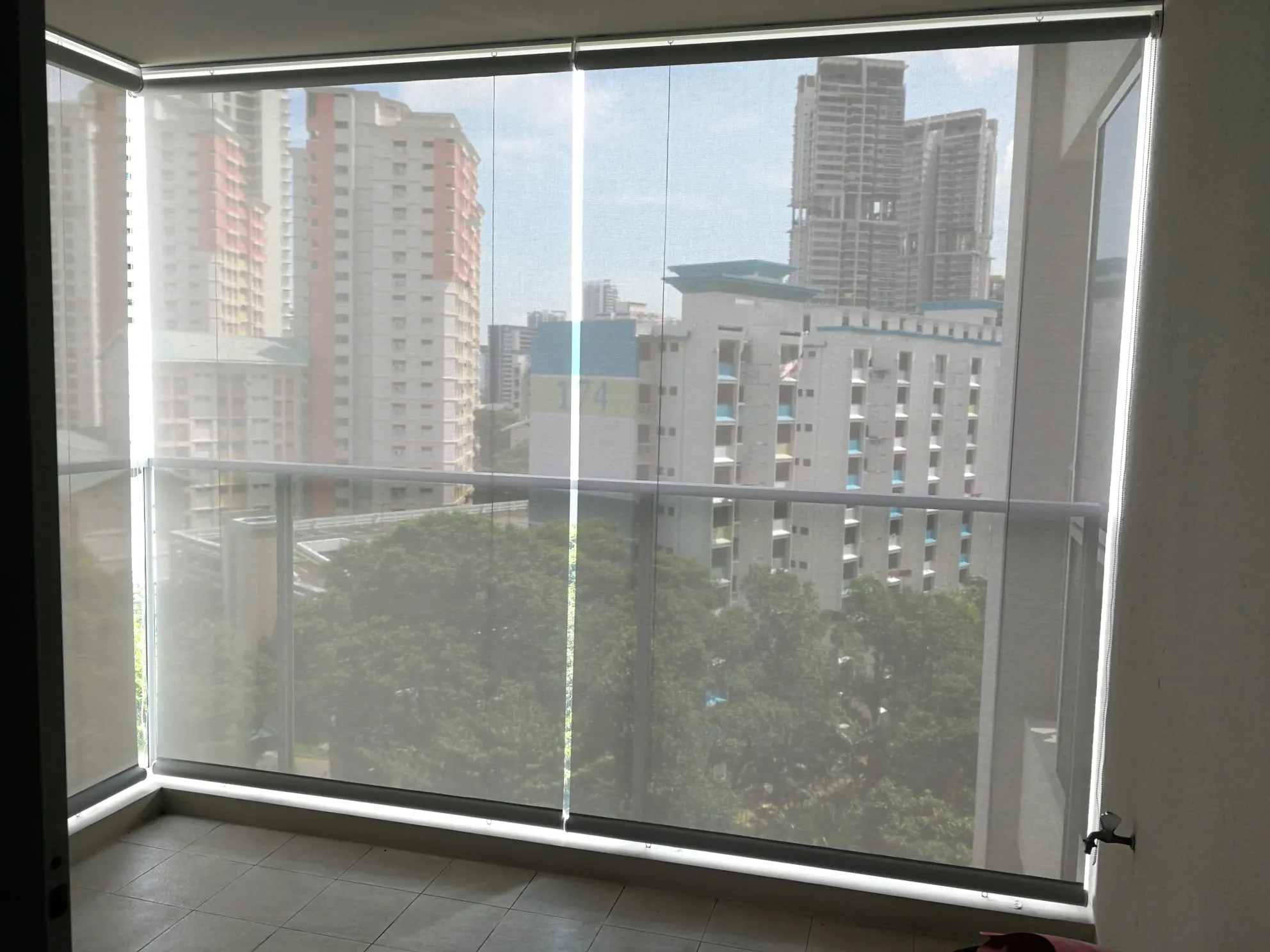 outdoor roller blinds wind guides