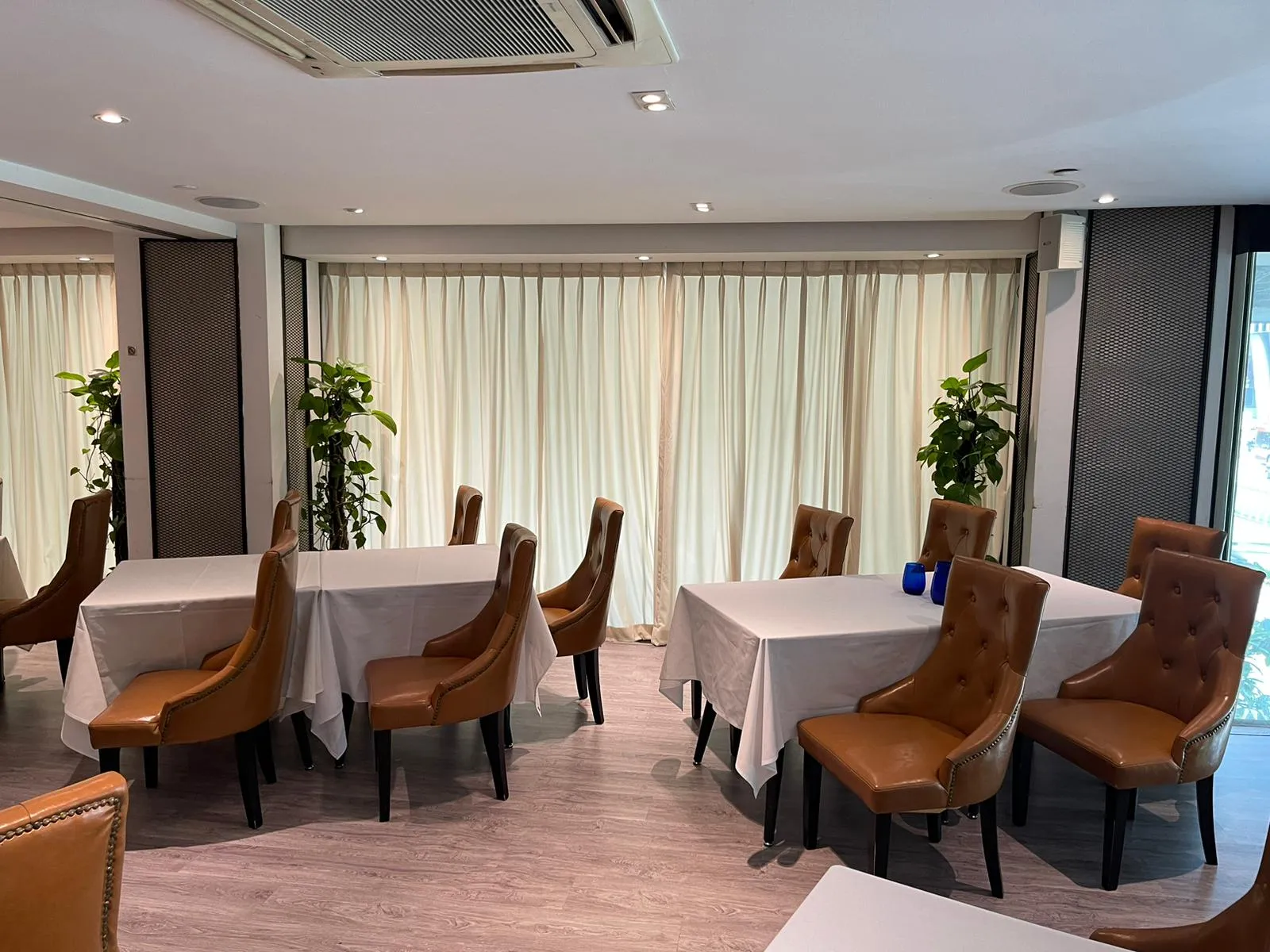restaurant dining curtains