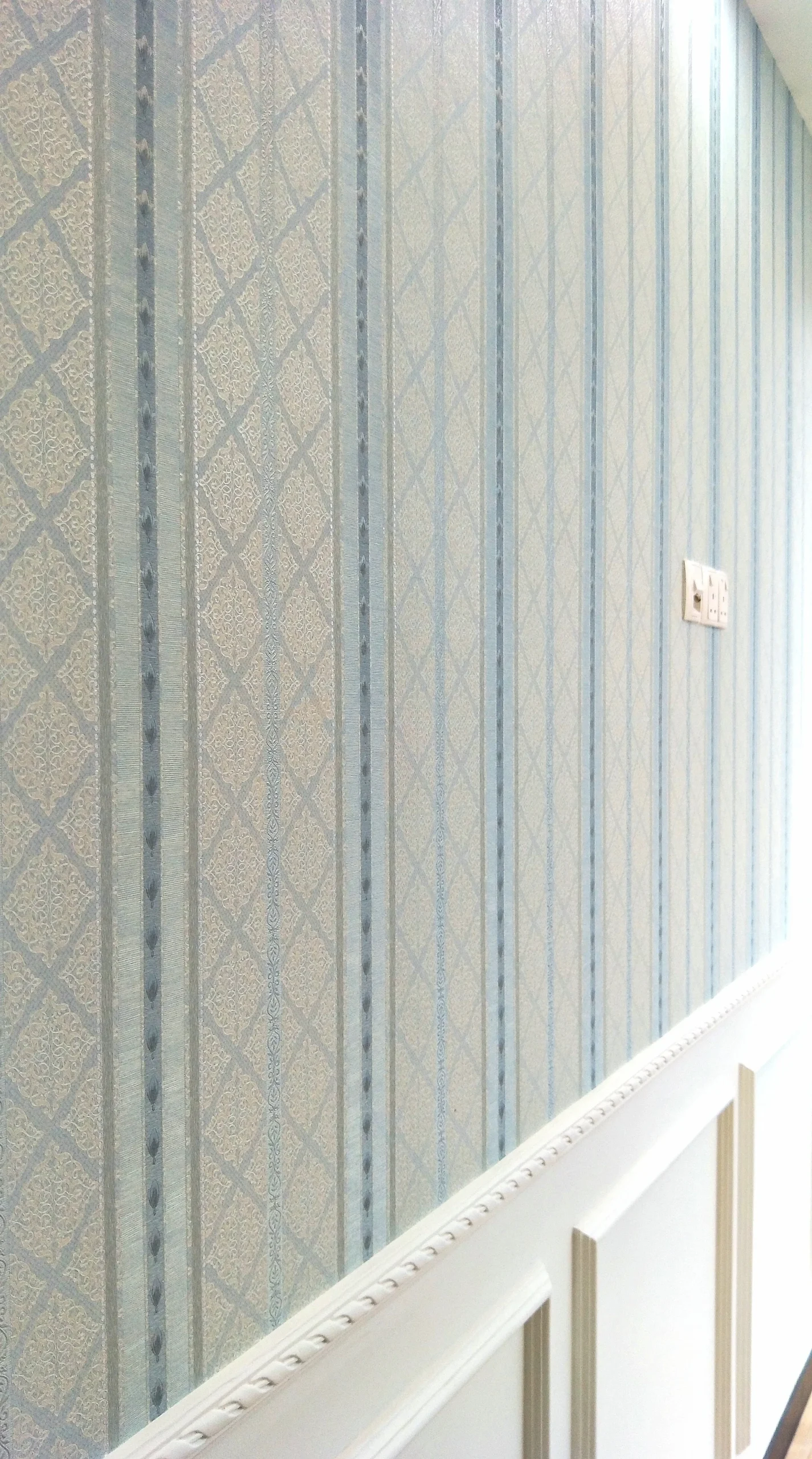 striped light blue wallpaper room 01