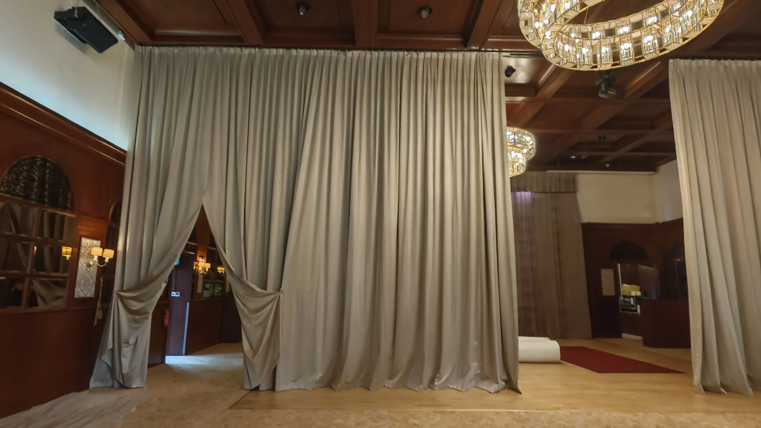 tanglin club restaurant curtains 3