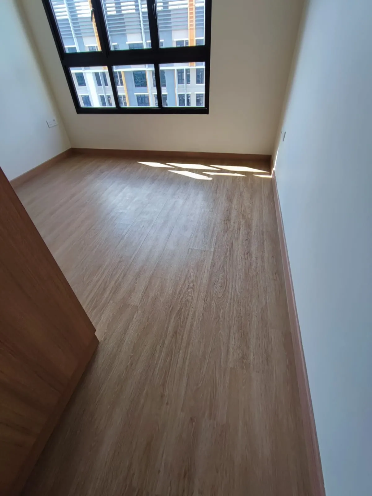 vinyl flooring mocha